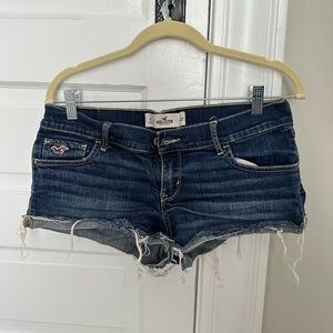 Hollister Low Rise Dark Wash Cuffed Denim Shorts